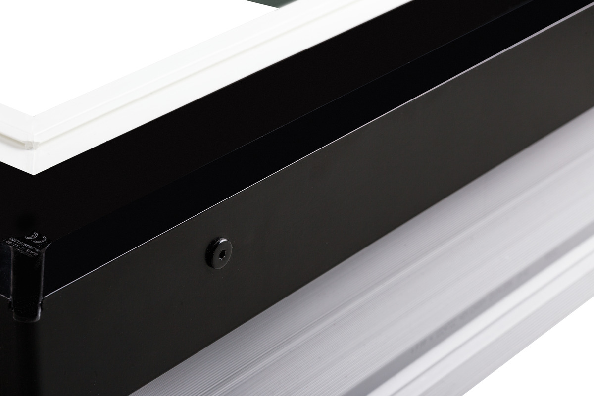 Glaskante und Profil des DXG Fensters
